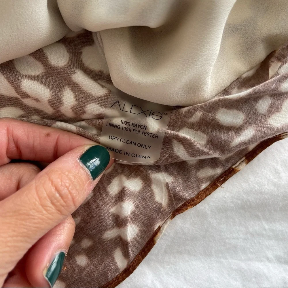 ALEXIS Blouse - Picture 8 of 14